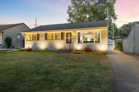 110Th, MILWAUKEE, WI 53226