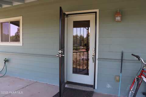 1155 W Half Moon Court, Ash Fork, AZ 86320