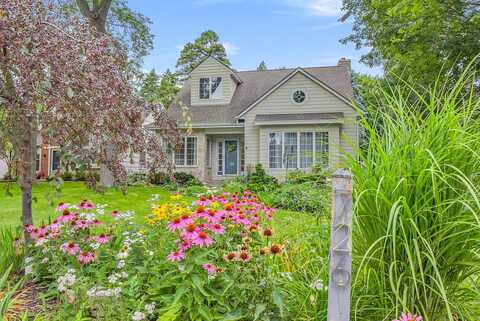 Apple Tree, MILWAUKEE, WI 53217