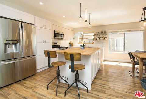 Waterloo St, Los Angeles, CA 90026