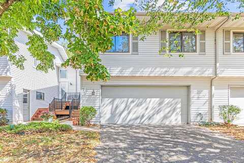 Shirlee, SAINT PAUL, MN 55126