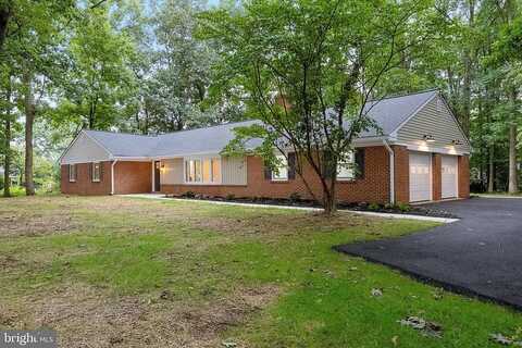 Oak, HARLEYSVILLE, PA 19438
