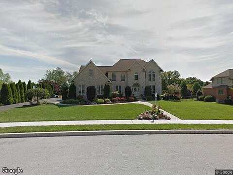 Emlyn, MECHANICSBURG, PA 17055