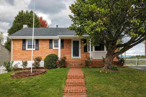 Ridge, STAUNTON, VA 24401