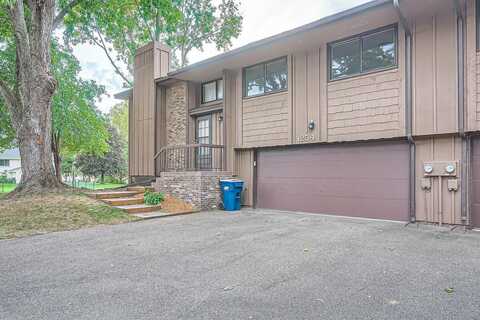 Bridle Path, SAINT PAUL, MN 55110