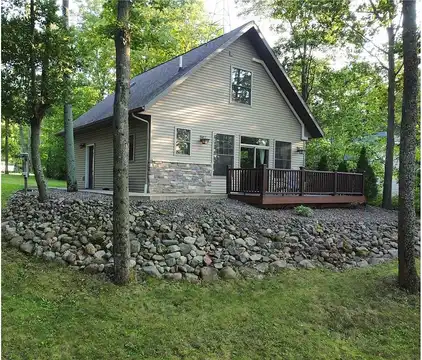 Woodlawn, HOLCOMBE, WI 54745