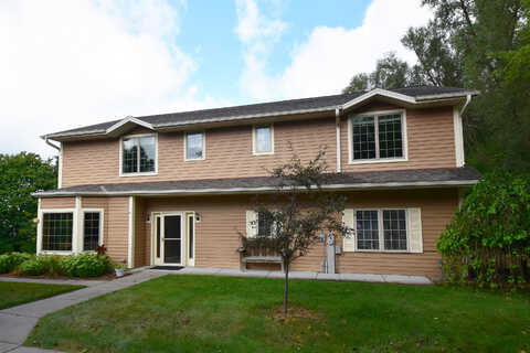 Sylvester, HARTLAND, WI 53029