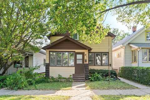 61St, MILWAUKEE, WI 53214