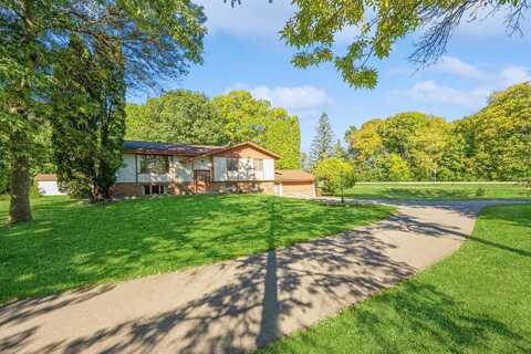 Vieau, DELANO, MN 55328