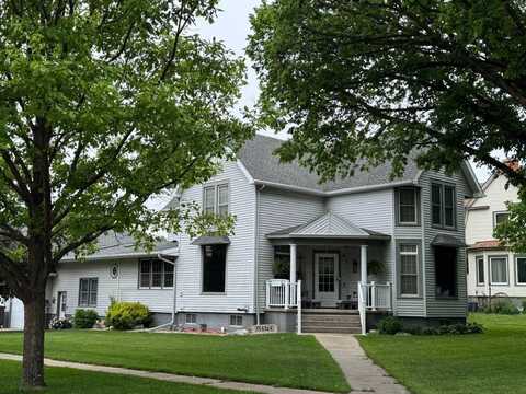 702 M Street, Neligh, NE 68756