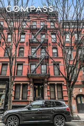 140 West 10th Street, New York, NY 10014