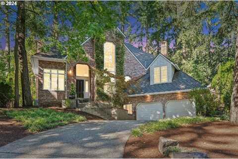 Village, LAKE OSWEGO, OR 97034
