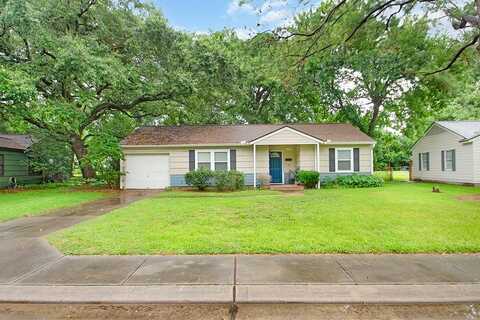 Chinaberry, LAKE JACKSON, TX 77566