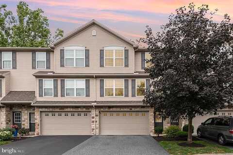 Joyce, HUMMELSTOWN, PA 17036