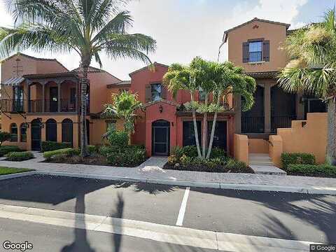 Capistrano St N, Naples, FL 34113