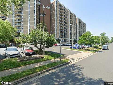 Fleetwood Rd, McLean, VA 22101