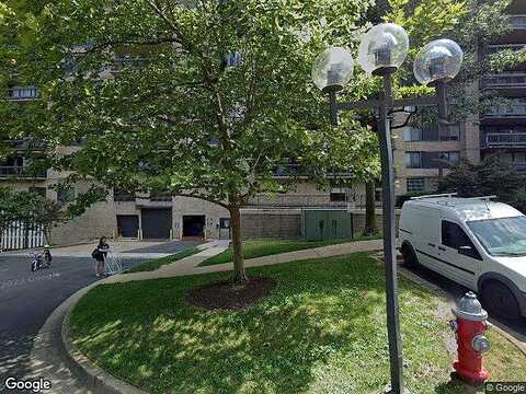 S George Mason Dr, Falls Church, VA 22041