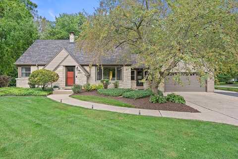 San Fernando, ELM GROVE, WI 53122