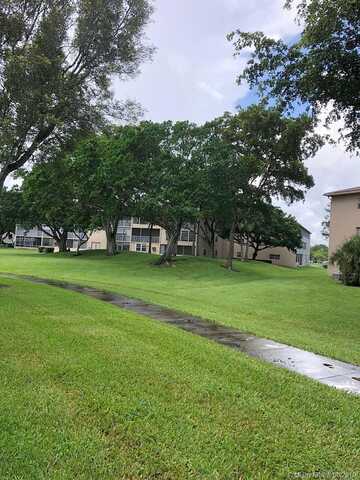 Sw 1St St, Pembroke Pines, FL 33027