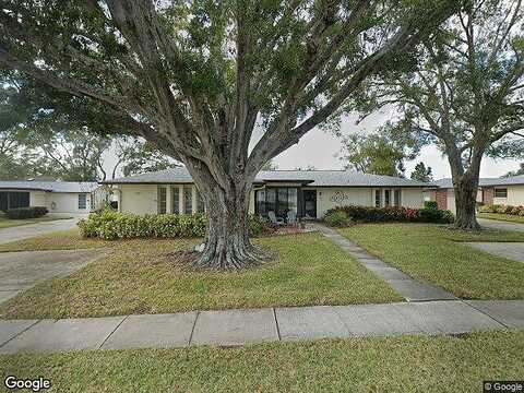 Queen Anne Dr, Palm Harbor, FL 34684