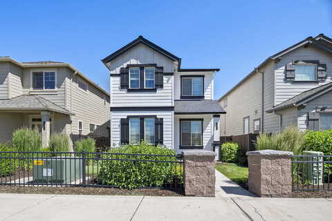 Canal, REDMOND, OR 97756