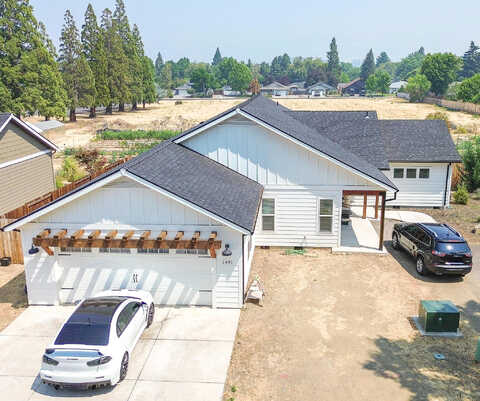 Kings, MEDFORD, OR 97501