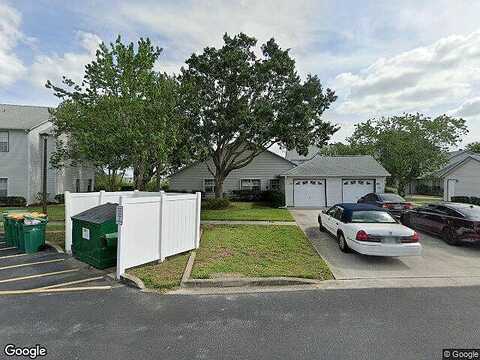 Lake Waterford Way W, Melbourne, FL 32901