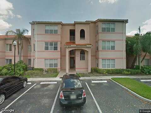 Pinewalk Dr N, Margate, FL 33063