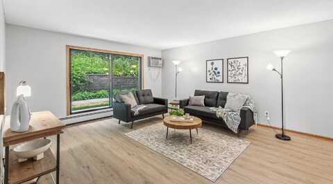Barry Ave S, Wayzata, MN 55391