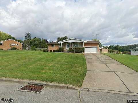 Judy Lynn, FARRELL, PA 16121