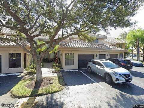 Malibu Dr, Weston, FL 33326