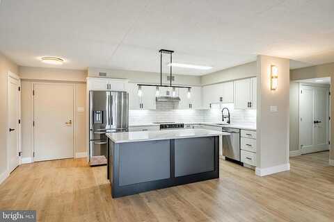 Valley Forge Cir, King Of Prussia, PA 19406