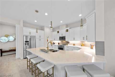Arriba, NAPLES, FL 34113