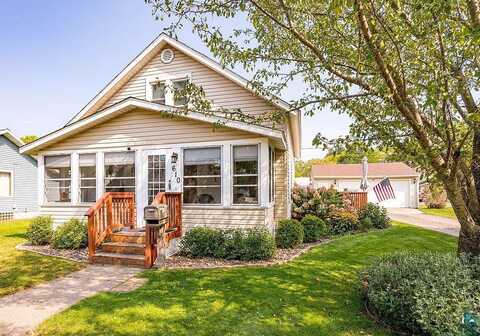 Oak, CLOQUET, MN 55720