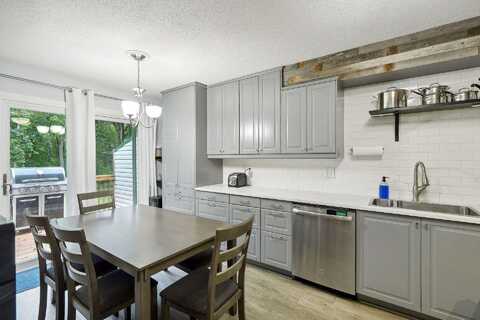 Everton, SAINT PAUL, MN 55124