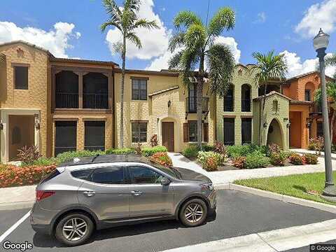 Capistrano St S, Naples, FL 34113