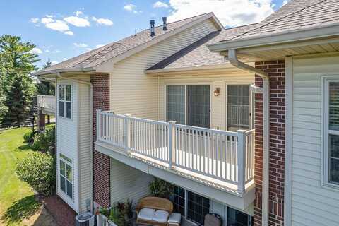 E Lake Ave, Wisconsin Dells, WI 53965