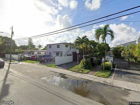 Sw 11Th St, Miami, FL 33135