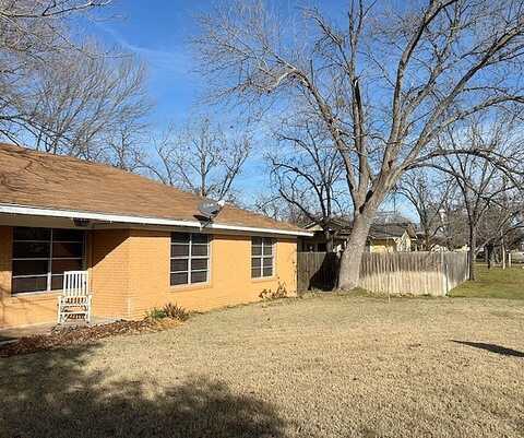 W Walnut Street, Granger, TX 76530