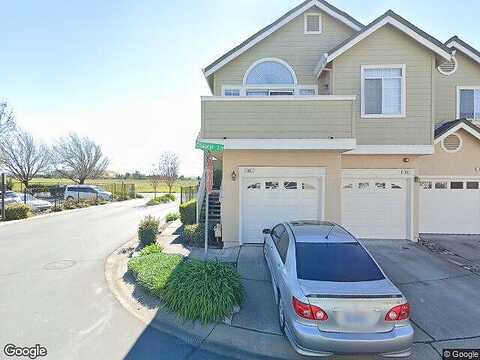 Chaucer Ln, Fairfield, CA 94533
