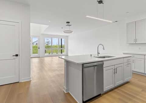 E Hemlock Drive #105, Oak Creek, WI 53154