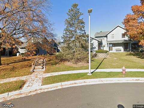Lexington Ct, Pewaukee, WI 53072