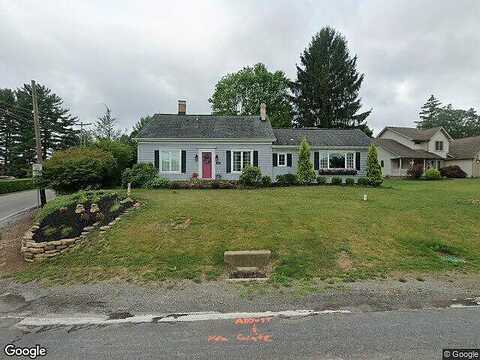 Tuscarawas Rd, Beaver, PA 15009