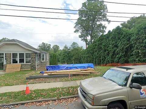 Lawson Ave, Havertown, PA 19083