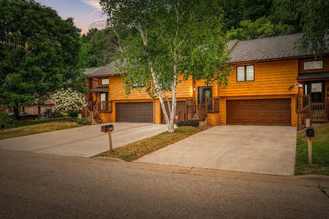 33Rd S St, La Crosse, WI 54601