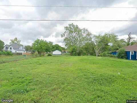 N Orange Street, Sweeny, TX 77480
