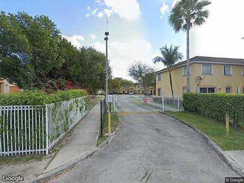 Se 24 Dr, Homestead, FL 33035