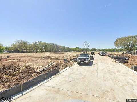 Grace St, Bay City, TX 77414