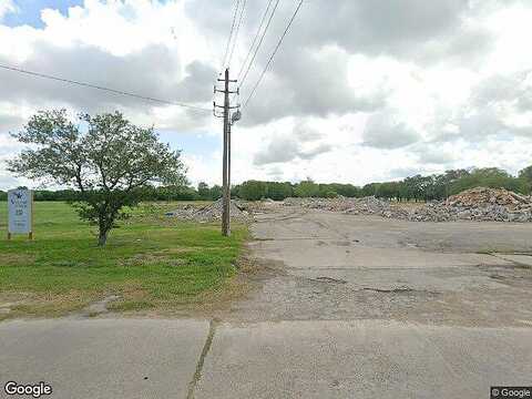 Grace St, Bay City, TX 77414