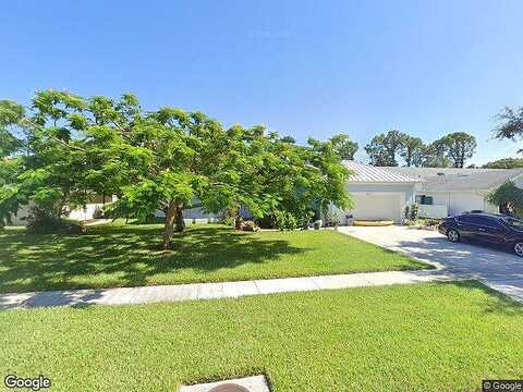 Pine Woods Cir # 6, Naples, FL 34105